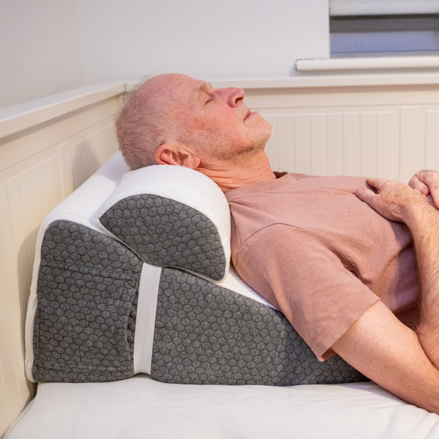 The Hiquo Wedge Pillow