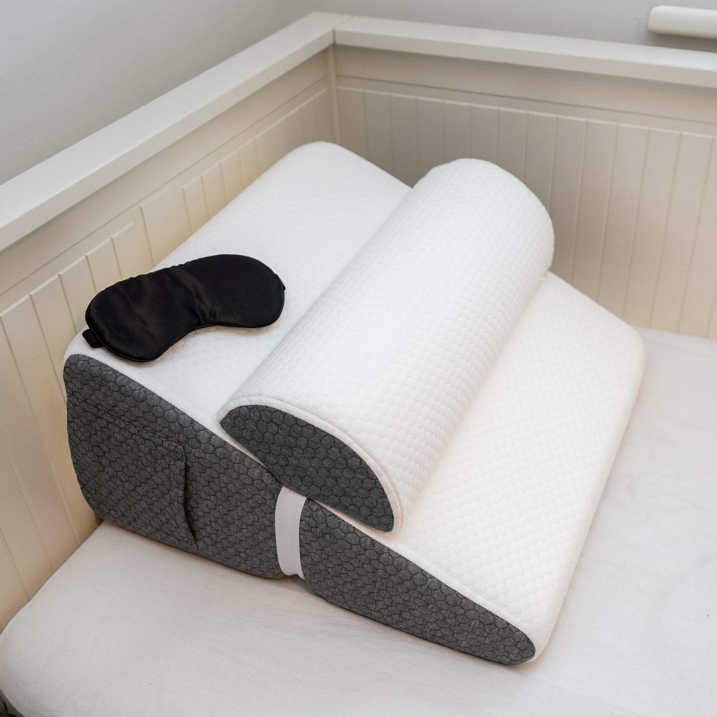 The Hiquo Wedge Pillow